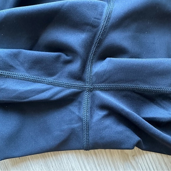 ULTRACOR x SoulCycle Scatter Skull Leggings Size Medium Women’s workout pants - Picture 9 of 10